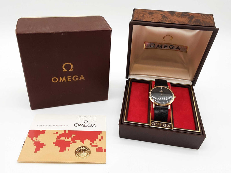 Omega 33mm Black Dial Lizard Band 14k Yellow Gold Winding Watch Do0525lxzxde