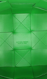 Bottega Veneta Cassette Intreccio Green Leather Bucket Bag Eb0223lrxdu