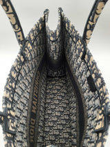Christian Dior Large Dior Ecru & Blue Oblique Embroidery Book Tote Eb0425lerxsa