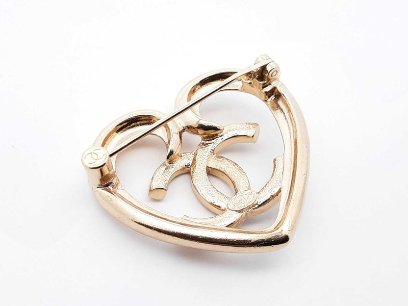 Chanel Cc Logo Heart Gold-tone & Strass Brooch Fw1025lordu