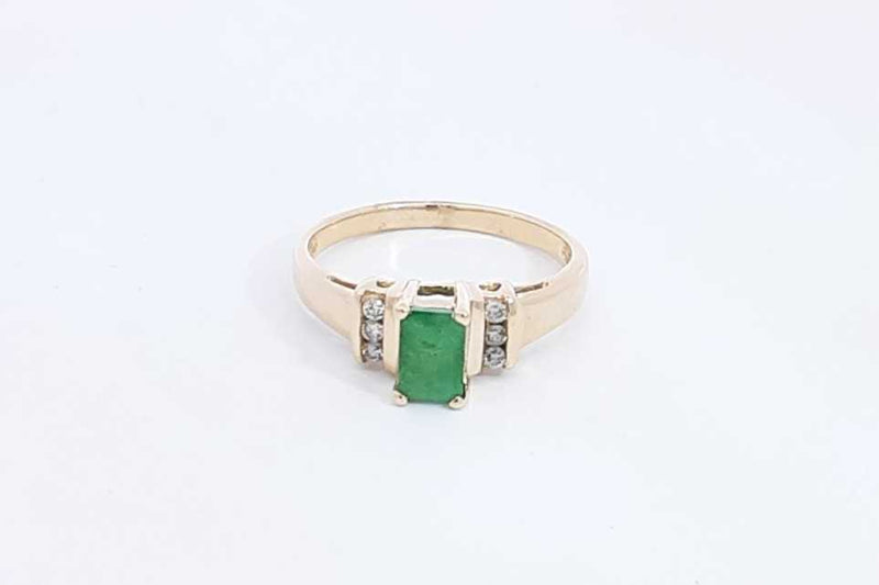 Green Gemstone & Diamond Ring In 14k Yellow Gold 2.8 Grams Size 7 Eb1024lxzsa