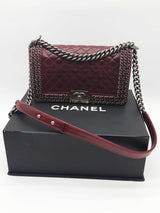 Chanel Quilted Burgundy Leather  Chain Aroung Boy Bag Eb0726lixzde