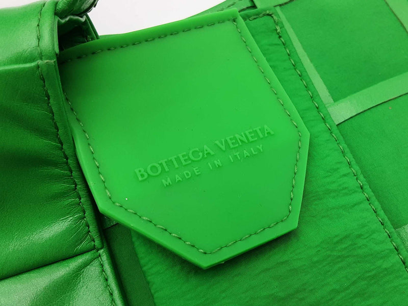 Bottega Veneta Candy Cassette Green Leather Crossbody Bag Do0425pxzde