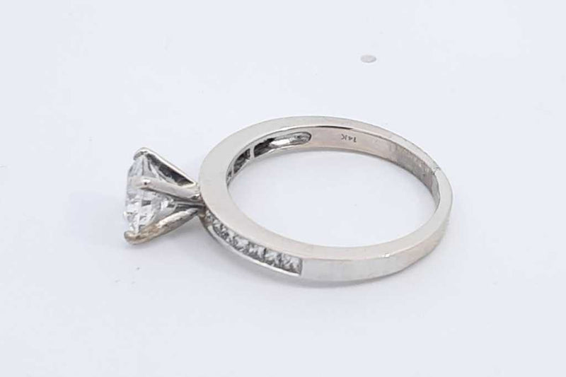 1.32ctw Diamond Ring In 14k White Gold 2.9 Grams Size 6.75 Eb0325lrxzsa