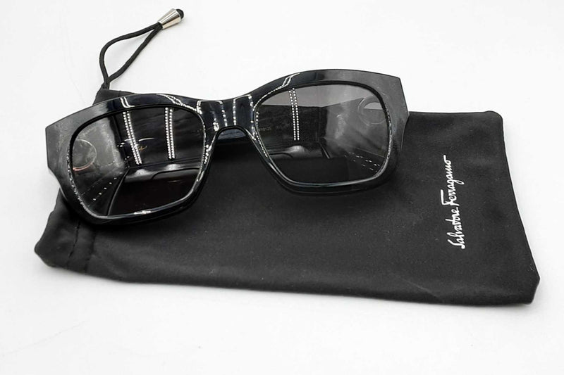 Salvatore Ferragamo Black Sunglasses Eb1224wxdu