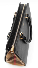 Burberry Banwell Tote Bag In Black Leather & House Check Canvas Fw0926pxzdu