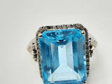 14k White Gold Emerald Cut Blue Topaz Solitaire Ring Size 6.25 Do0wxzde