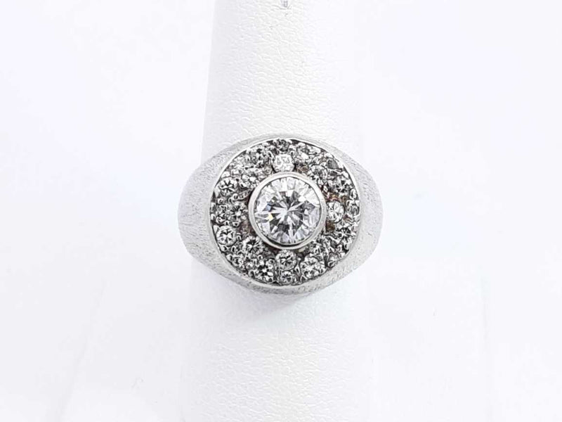 Approx. 1.51ctw Diamond Ring In 10k White Gold 13.1 Grams Size 7.5 Eb1024iersa