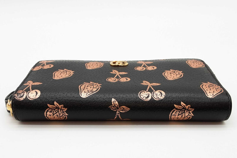 Gucci Black Marmont Metallic Strawberry & Cherry Zip Around Wallet  Eb0325lrxde