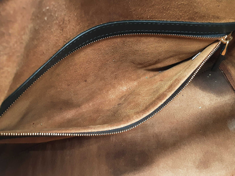 Mcm Ella Maxi Monogram Embossed Black Leather Boston Crossbody Bag Do0925ixzde