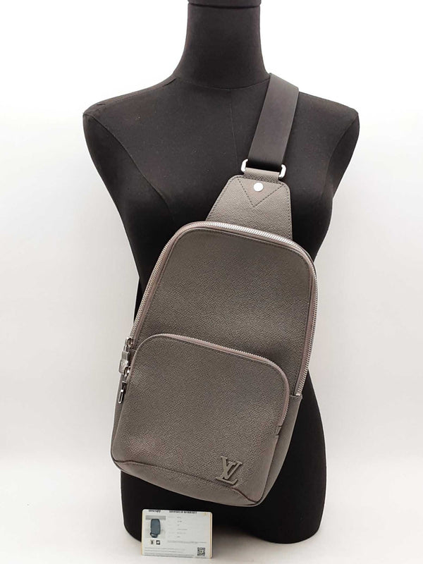 Louis Vuitton Taiga Avenue Sling Bag Gray Aa0725izxsa