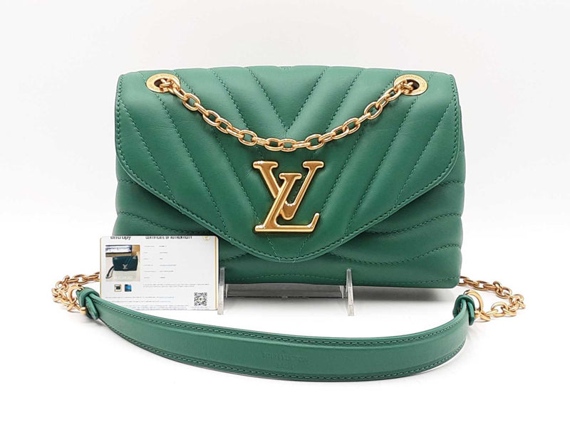 Louis Vuitton New Wave Chain Bag In Emerald Green Leather Fw0825lorxdu