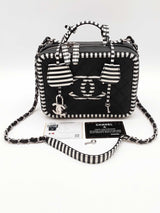 Chanel Quilted Caviar Black & White Striped Filigree Vanity Case Eb1225wrxzde