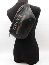 Gucci Large Logo Belt Bag In Black Grained Leather Fw1026wrzdu