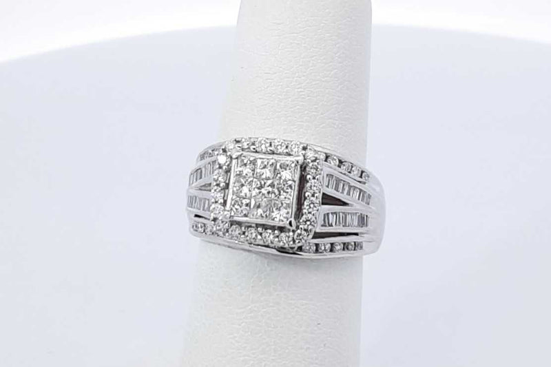 0.83ctw Diamond Ring In 10k White Gold 5.5 Grams Size 5.5 Eb1225olxdu