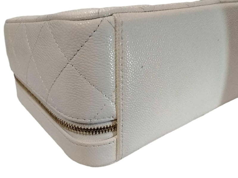 Chanel Pxkh45hh White Handbag Jg1012lzxzmia