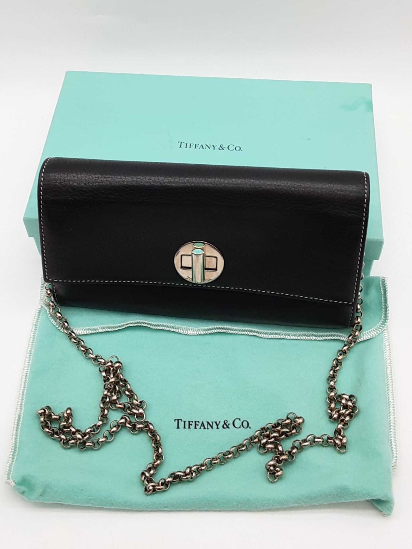 Tiffany & Co. Black Leather Turnlock Wallet On Chain Eb0526lxzde