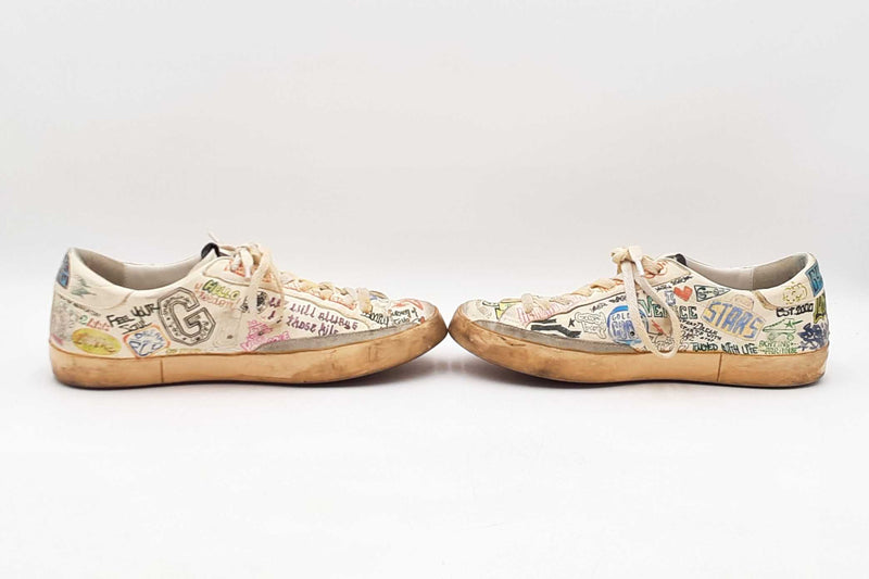 Golden Goose Superstar In Graffiti-printed White Leather Size It 42 Fw0925lrzdu