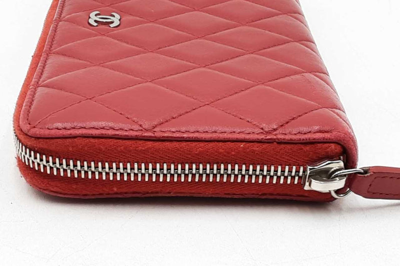 Chanel Quilted Red Lambskin Zip Around Wallet Eb1125orxdu