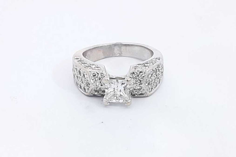 Approx. 1.56ctw Diamond Ring In 18k White Gold 10.3 Grams Size 6.75 Eb0125opxzsa