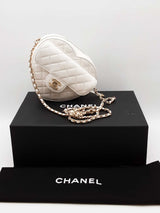 Chanel Cc In Love Heart Quilted White Leather Crossbody Bag Eb0926orxzde