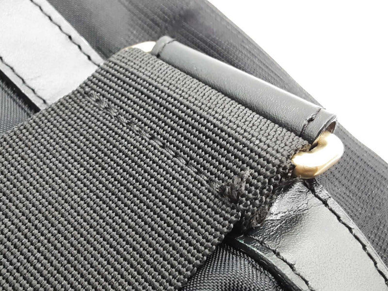 Chanel Travel Line Black Cc Logo Nylon Messenger Bag Do825oxzde