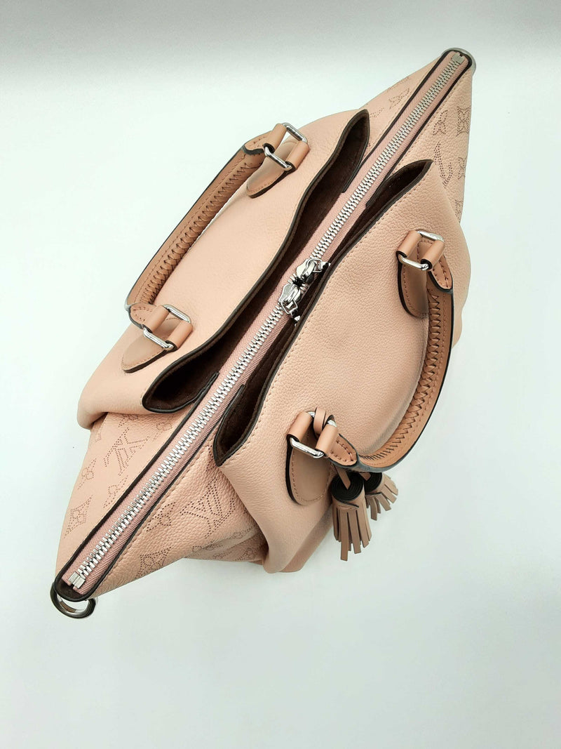 Louis Vuitton Mahina Haumea Leather Handbag In Magnolia Pink Fw0225lorzdu