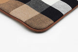 Burberry House Check Peyton Wristlet Clutch Eb0526ersa