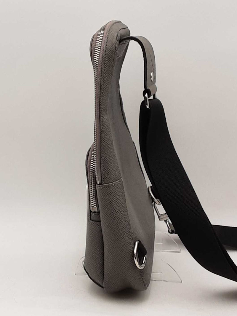 Louis Vuitton Taiga Avenue Sling Bag Gray Aa0725izxsa