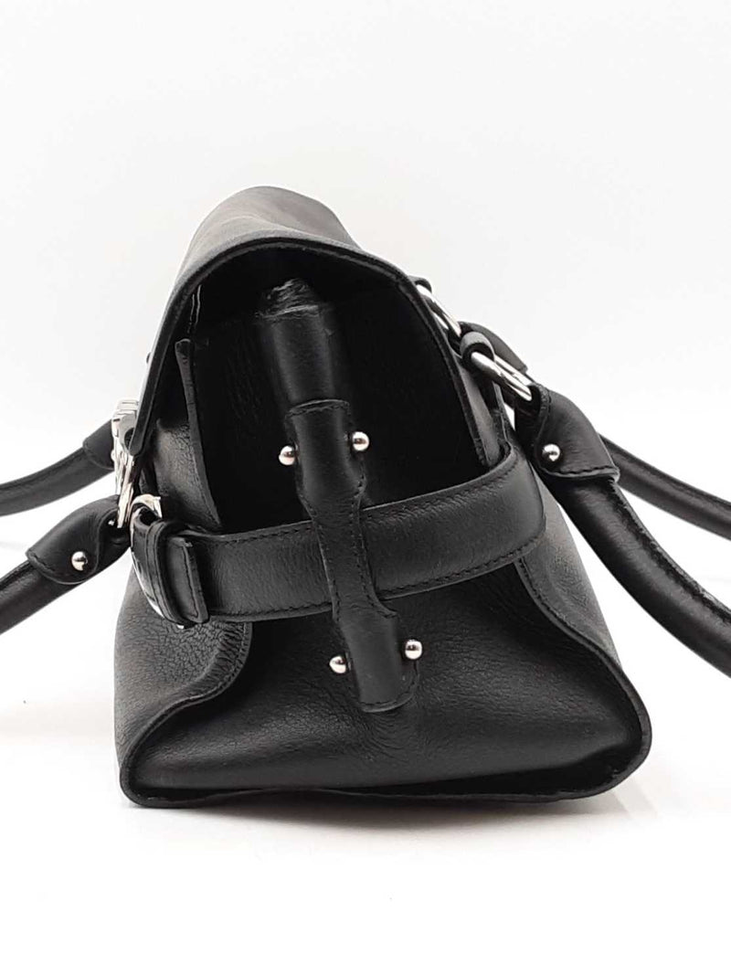 Salvatore Ferragamo Gancini Shoulder Bag In Black Leather Fw0925lordu