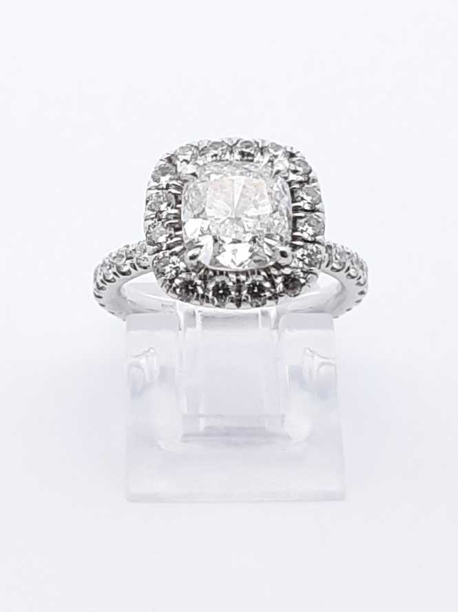 2.46 Cttw Diamond & Platinum Halo Ring With Cert. 6.7 Grams Size 4 Fw0725pxzxdu