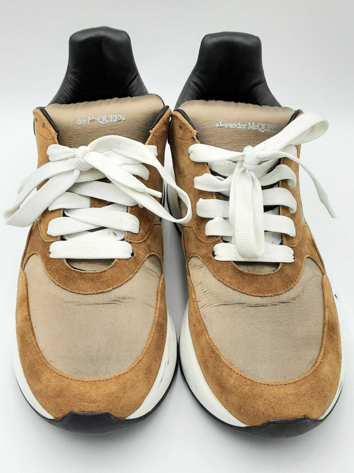 【関税込み】McQueen カーキ＆ブラック Oversized スニーカー Buy Alexander McQueen Oversized Sneaker 'New Khaki' - 727394