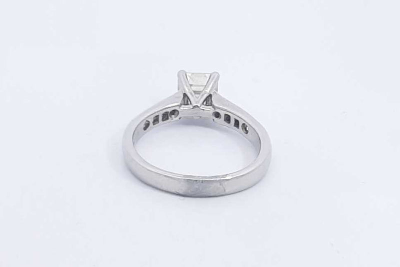 Approx. 1.97ctw Diamond Ring In Platinum 7.2 Grams Size 7.5 Eb1024opxzsa