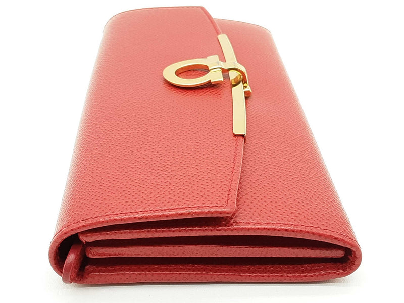 Salvatore Ferragamo Gancini Red Leather Continental Wallet Do0725lxzde