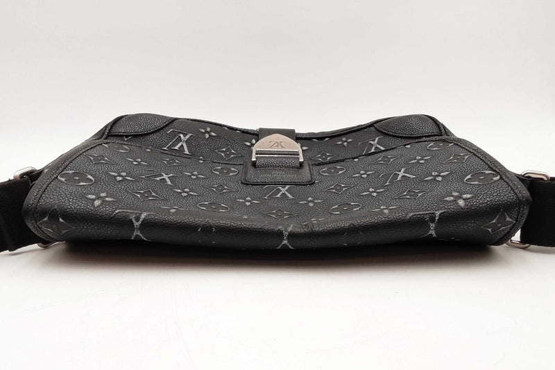 Louis Vuitton Cowhide Faded Monogram Archy Charcoal Messenger Sd0225lrzxsa