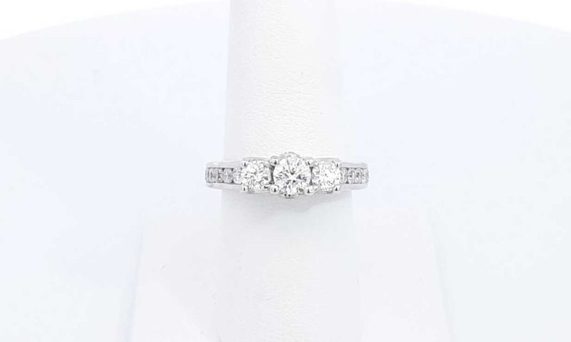 14k White Gold 1.76ctw Diamond Ring Size 7.25, 6.5 Grams Ebcrxdu 144030000912