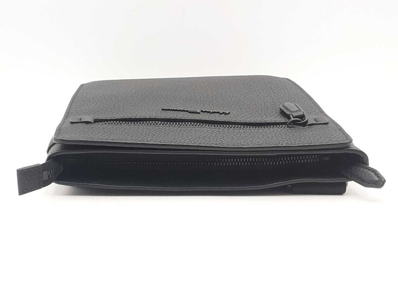 Salvatore Ferragamo Grained Leather Crossbody Black Aa0825oxzsa