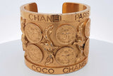 Chanel Coco Chanel Medallion & Rococo Cuff Bracelet Eb1026irxde