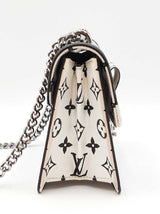 Louis Vuitton Wynwood Shoulder Bag In Black Monogram Vernis Leather & White Monogram Coated Canvas Fw0726rzxdu
