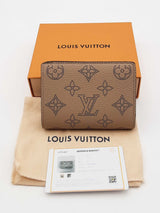 Louis Vuitton Clea Perforated Monogram Mahina Wallet Eb0726rxzsa