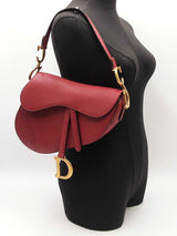 Christian Dior Medium Saddle Bag In Red Grained Leather Fw0126lzxzdu