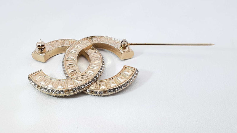 Chanel 2017 Gold-tone & Cubic Zirconia Cc Logo Brooch/pin Fw1025orzdu