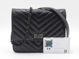 Chanel So Black Reissue Wallet On Chain In Chevron-quilted Leather Fw1125lxzxdu