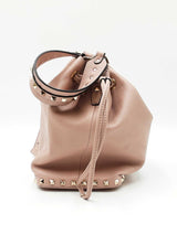Valentino Garavani Rockstud Bucket Bag In Rose Quartz Grainy Leather Fw0926orxdu