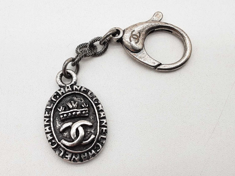 Chanel Cc Crown Keychain Do1225oxzde – Max Pawn