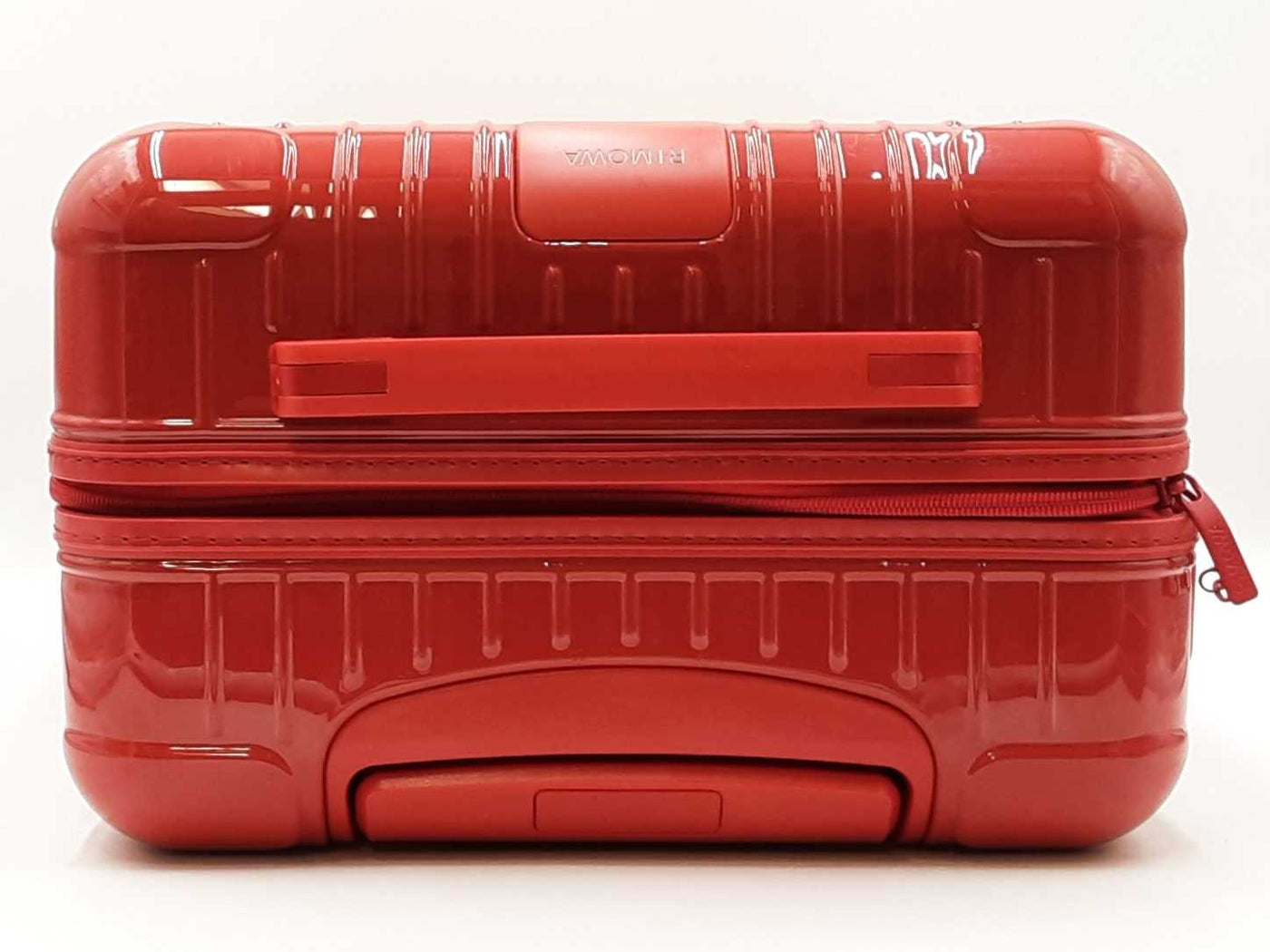 Rimowa Essential Lightweight Wheeled Cabin Suitcase In Gloss Red