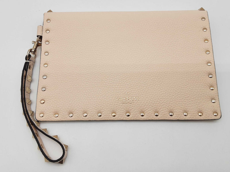 Valentino Garavani Rockstud Beige Creme Flat Pouch Wristlet Clutch Do1025oorde