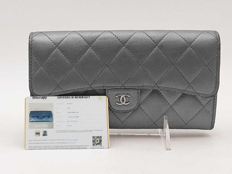 Chanel Continental Interlocking Cc Logo Trifold Blue Wallet Aa0625przsa
