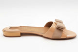 Salvatore Ferragamo Beige Patent Leather Vara Bow Slides Size 6 Eb0925lxzde