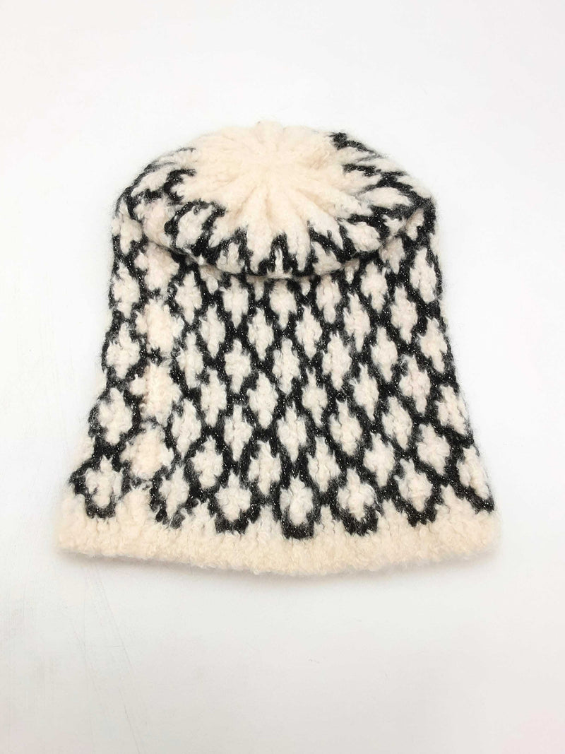 Chanel White & Black Cashmere Blend Cloche Beanie Hat Fw1124oxzsa